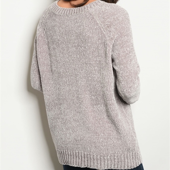 OH SO SOFT & PLUSH Grey sweater tunic knit top. - Picture 2 of 3